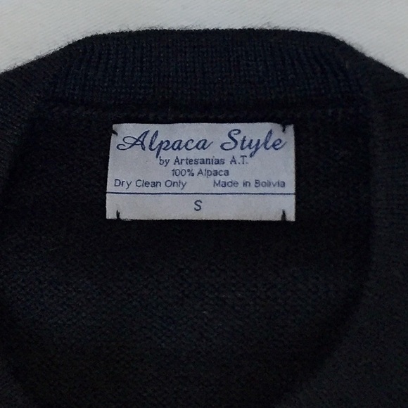 NWOT, ALPACA sweater by Artesanias Sz S ADORABLE ! - Picture 4 of 8